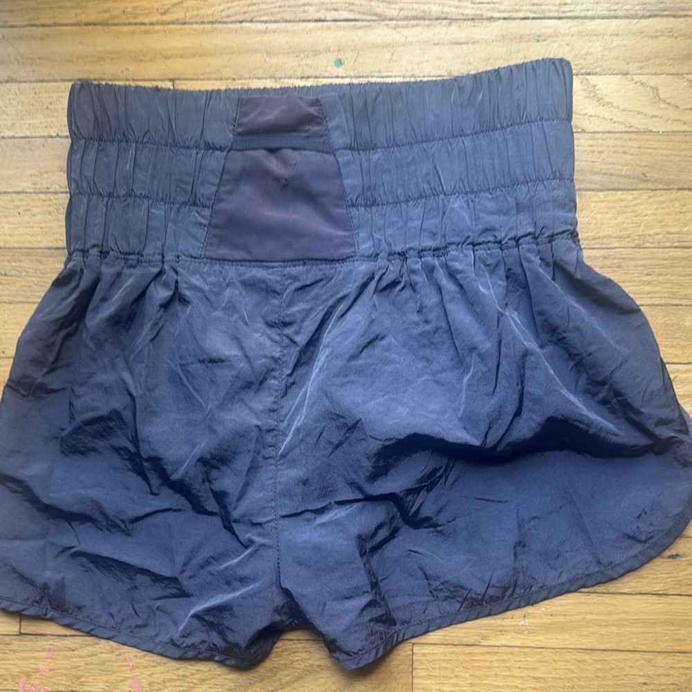 Free People shorts - Picture 3 of 4
